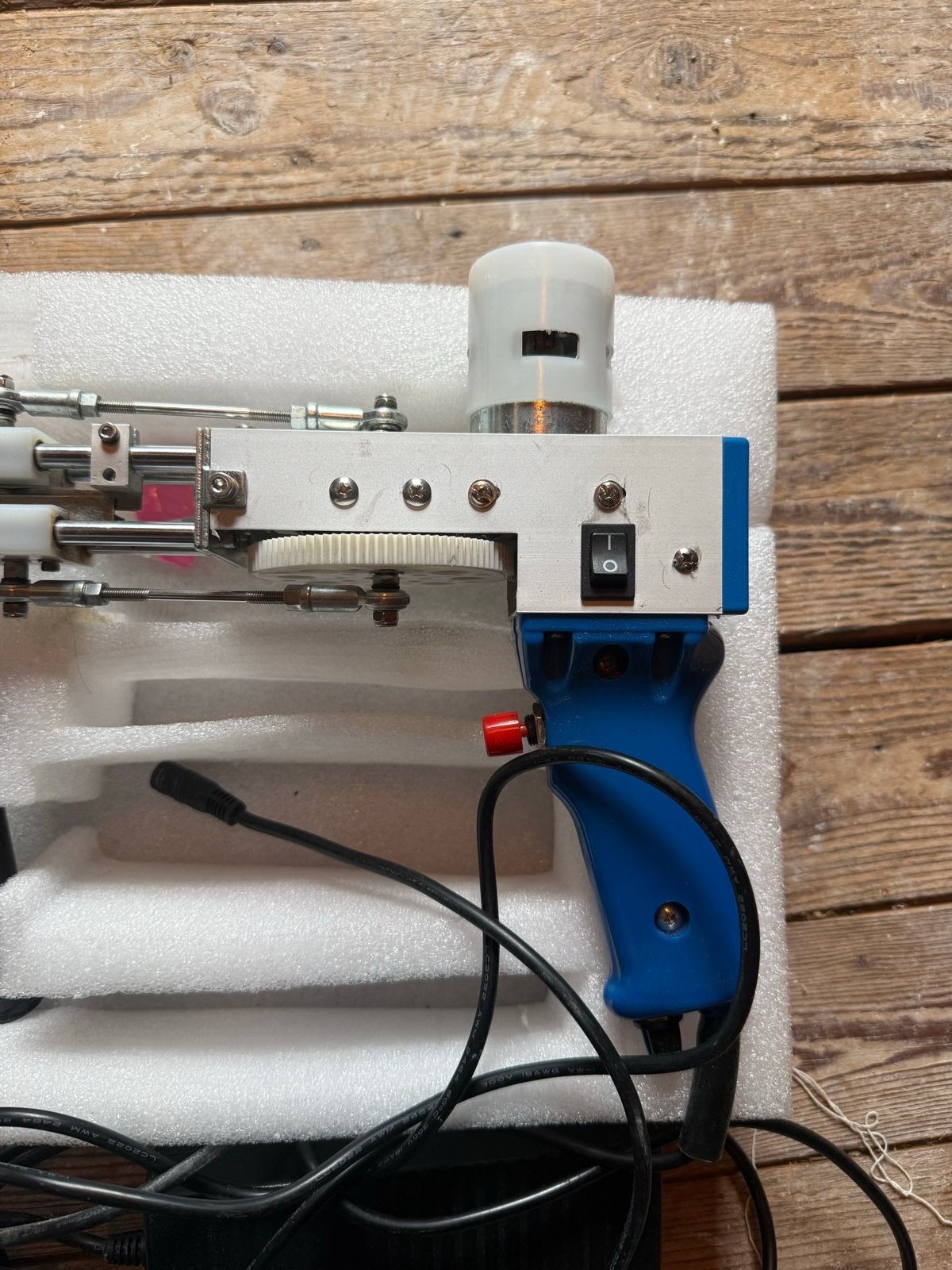 Tufting Gun - Tuft gun, Hobby en Vrije tijd, Naaien en Fournituren, Verzenden, Zo goed als nieuw, Overige typen