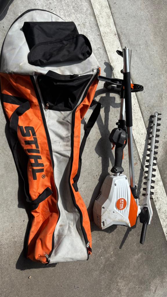 Stihl KMA 200 R, bosmaaier, bladblazer en stokheggenschaar, Ophalen, Zo goed als nieuw