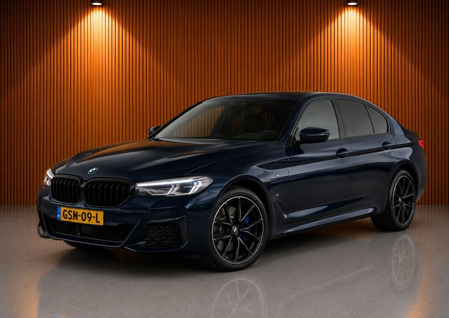 BMW 5-serie 545e xDrive High Executive M-Sport, Gebruikt, Euro 6, 2000 kg, Automatische klimaatregeling