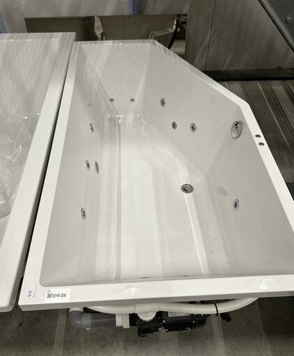 Hoekbad met whirlpool functie - Nieuwstaat, Ophalen, Nieuw, Met bad