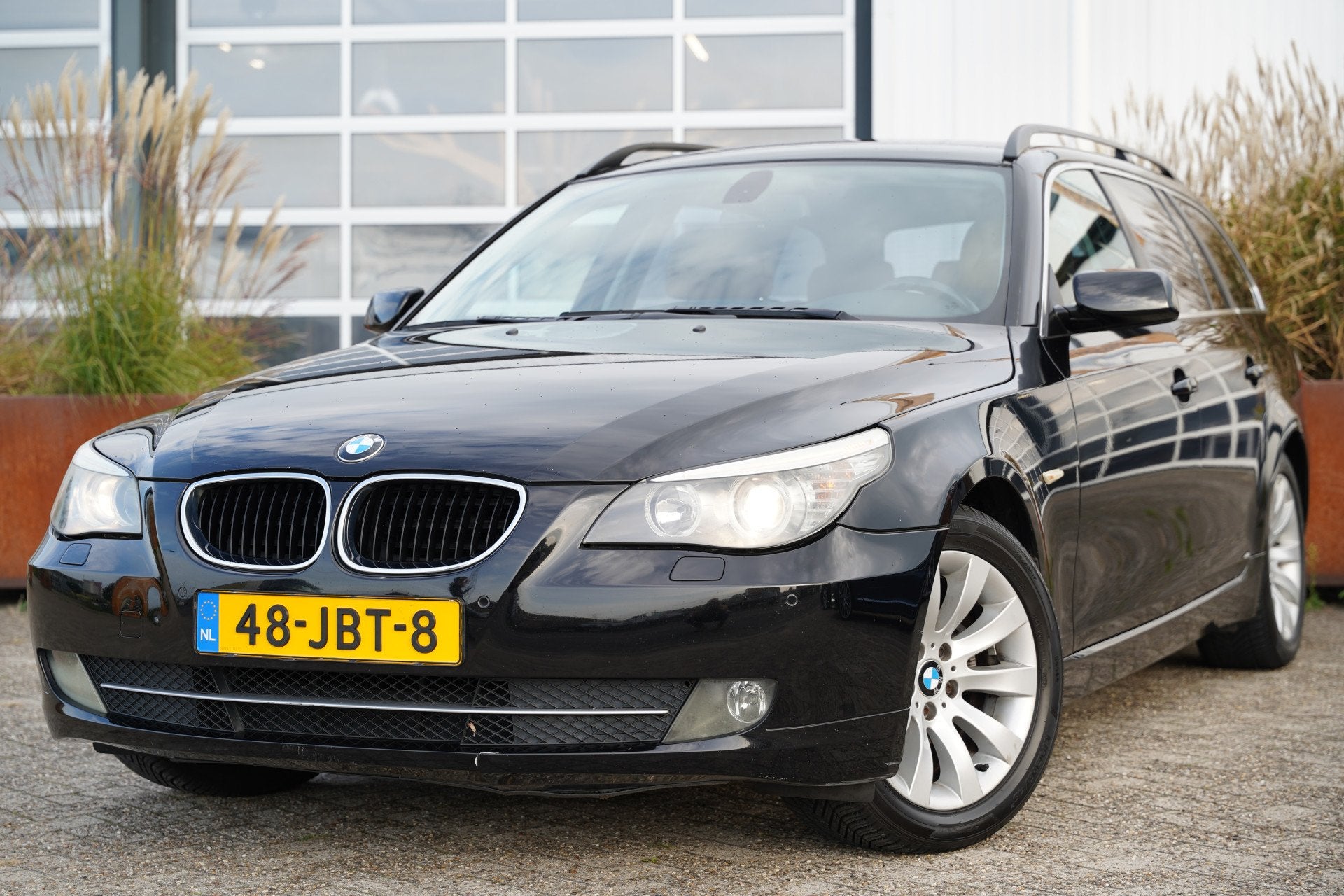 BMW 5 Serie Touring 520i Corporate Lease Business Line Editi, Automaat, Achterwielaandrijving, 4 cilinders, Zwart