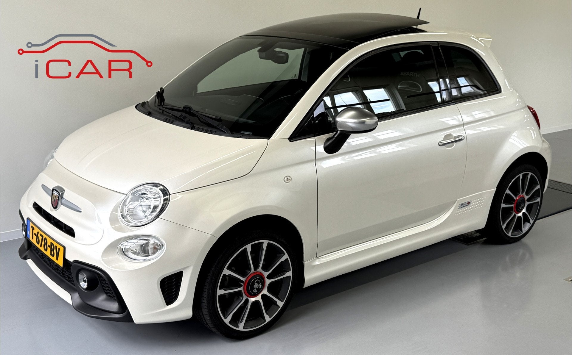 Fiat 500 500E Abarth-Parelmoer-Pano-Leer-Cruise-Carplay, Gebruikt, Zwart, Overige carrosserieën, 4 stoelen