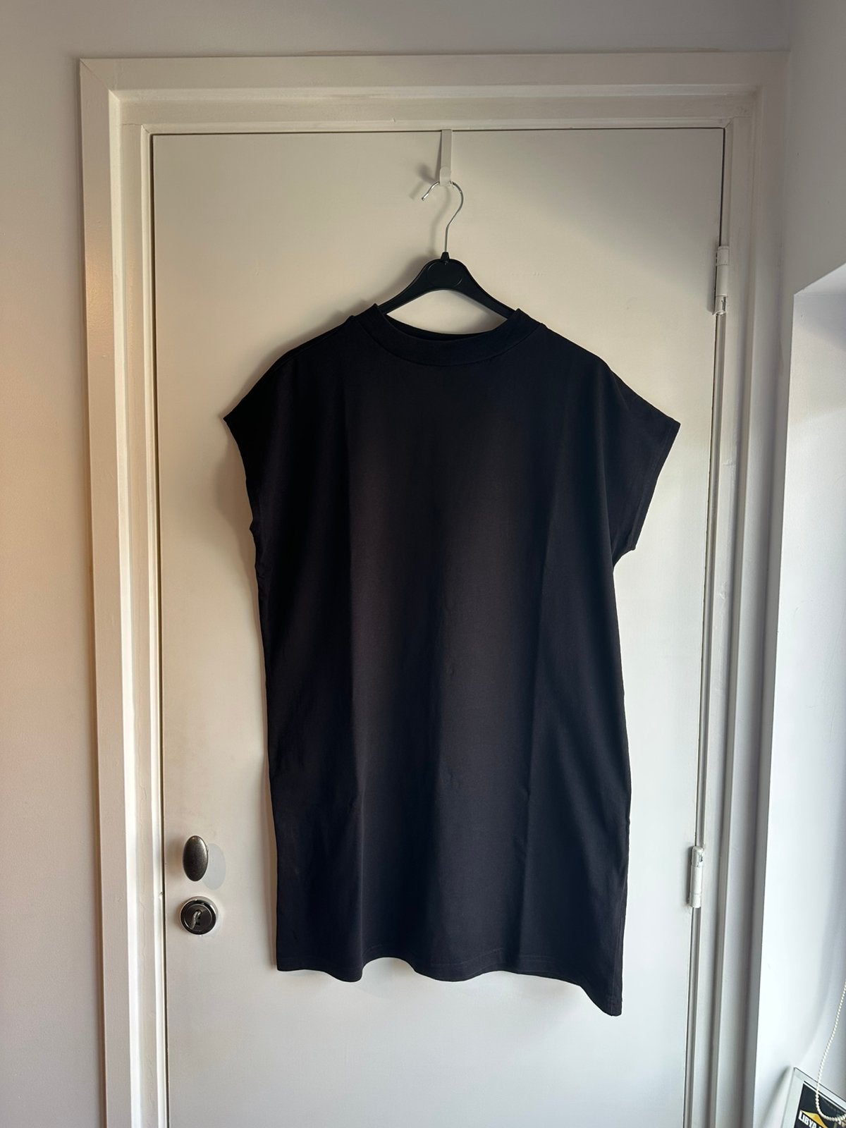 Weekday Prime T-shirtjurk / jerseyjurk – Maat S, Zwart, Ophalen of Verzenden, Maat 36 (S), Gedragen
