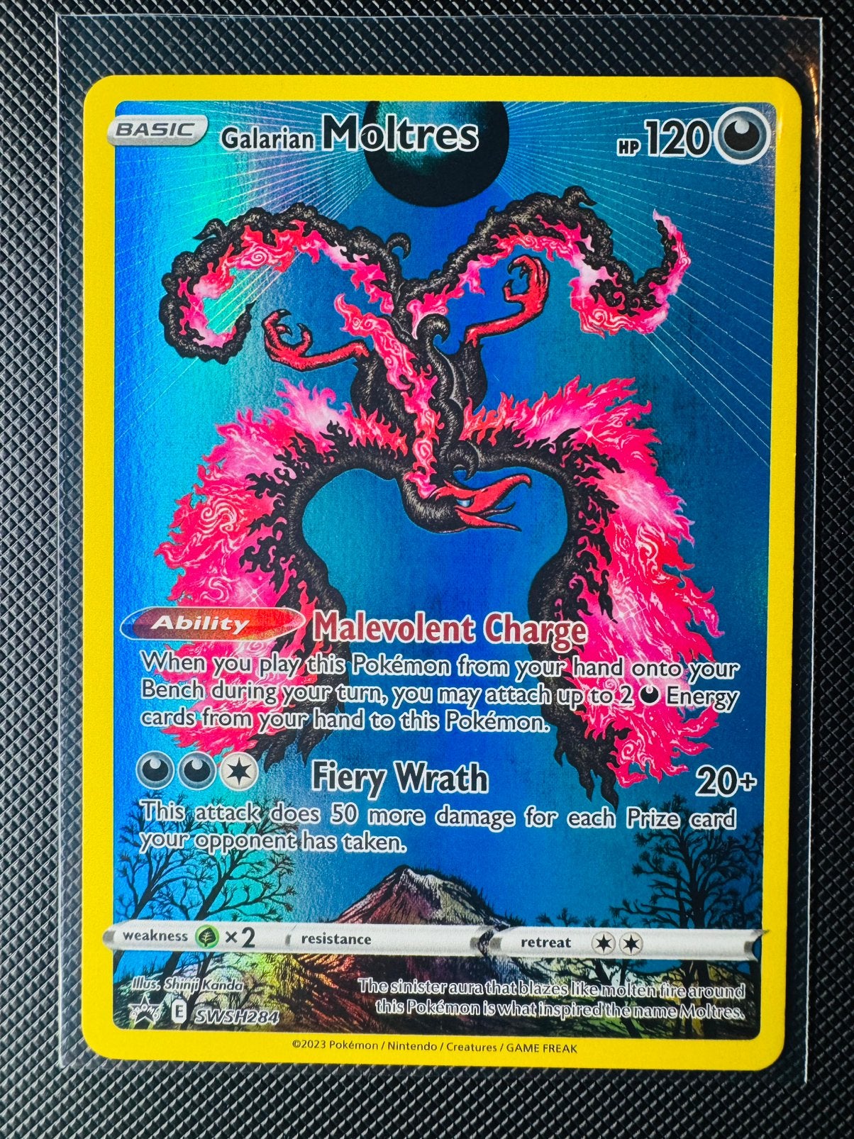 Pokémon Galarian Moltres SWSH284 Black Star Promos, Ophalen of Verzenden, Zo goed als nieuw
