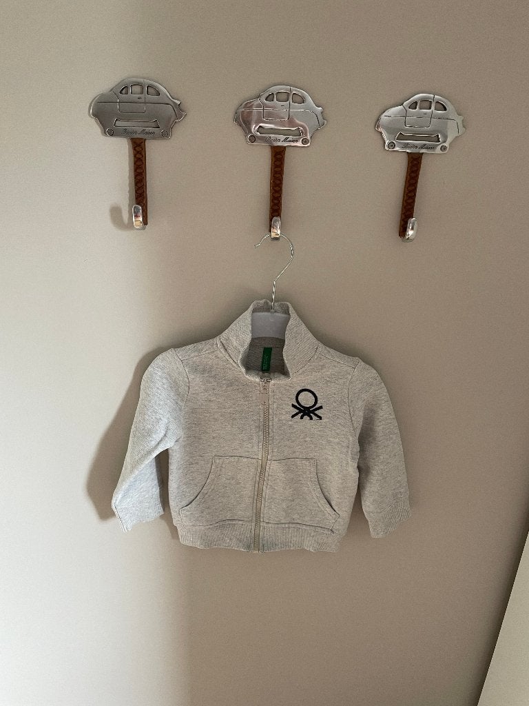 Vest grijs Benetton maat 86, Ophalen, Truitje of Vestje, Zo goed als nieuw, Benetton