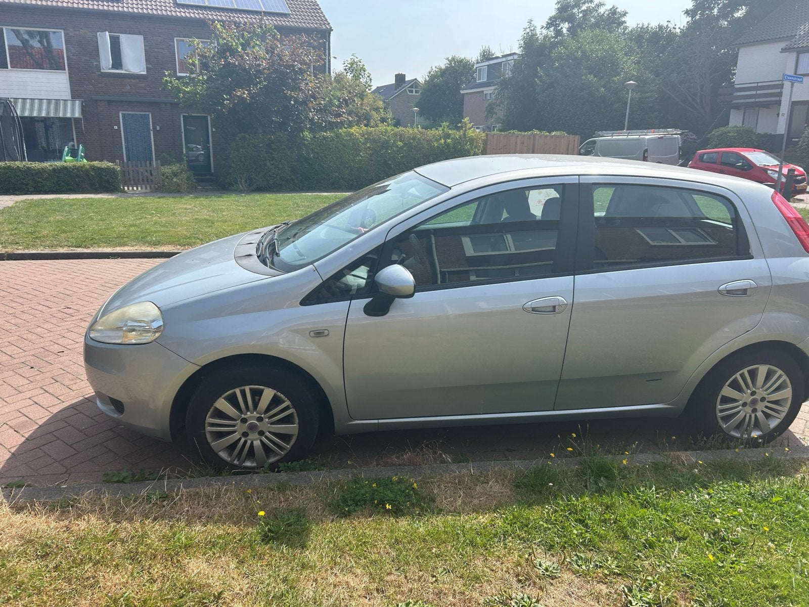 Fiat Punto 1.4 5DR 2008 Grijs, Auto's, Voorwielaandrijving, 40 €/maand, 4 cilinders, 400 kg