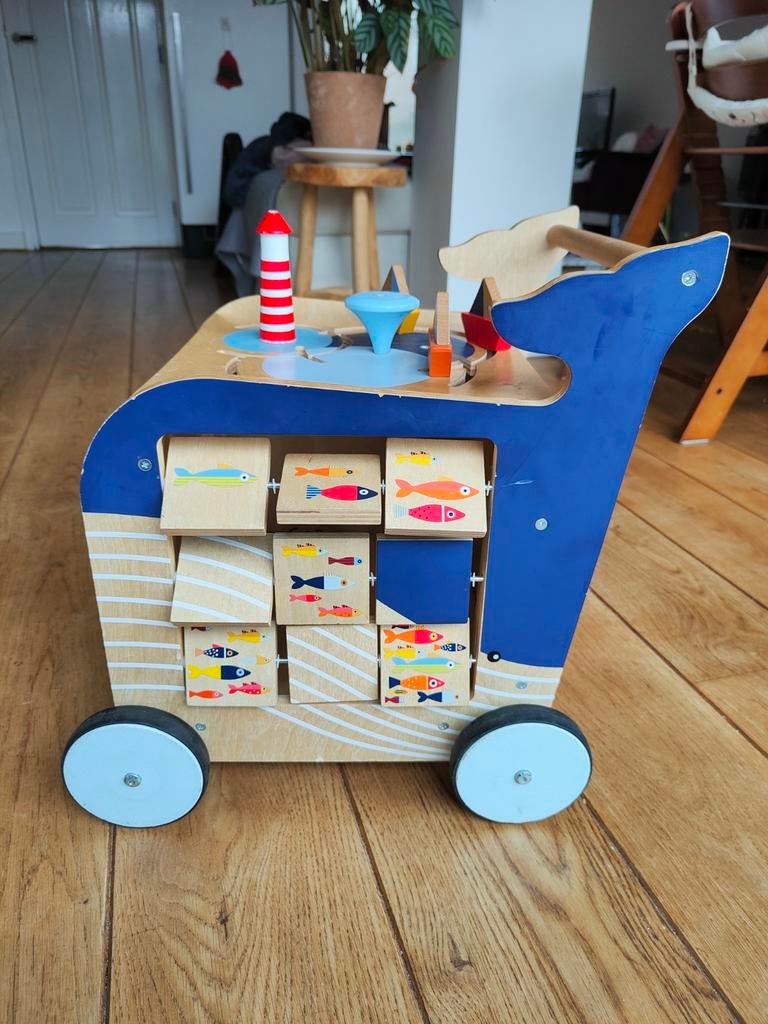 Loopwagentje van Small Foot, Ophalen