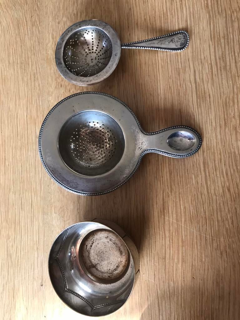 2 theezeefjes met bakje, Ophalen of Verzenden