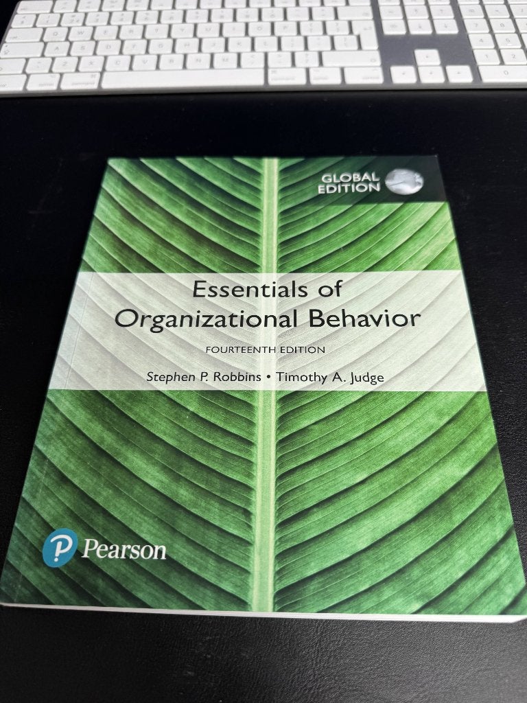 Essentials of Organizational Behavior - (14th ed.), Ophalen of Verzenden, Management