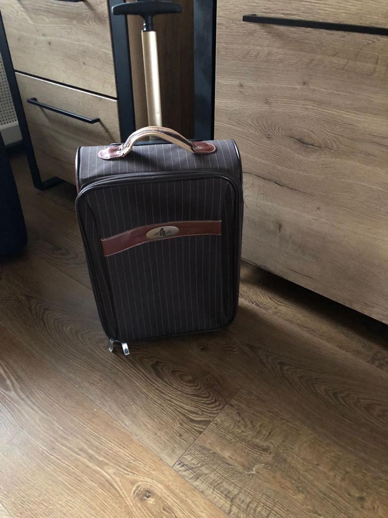 Kleine koffer , nog nieuw, Hard kunststof, Minder dan 50 cm, Ophalen of Verzenden, Zo goed als nieuw