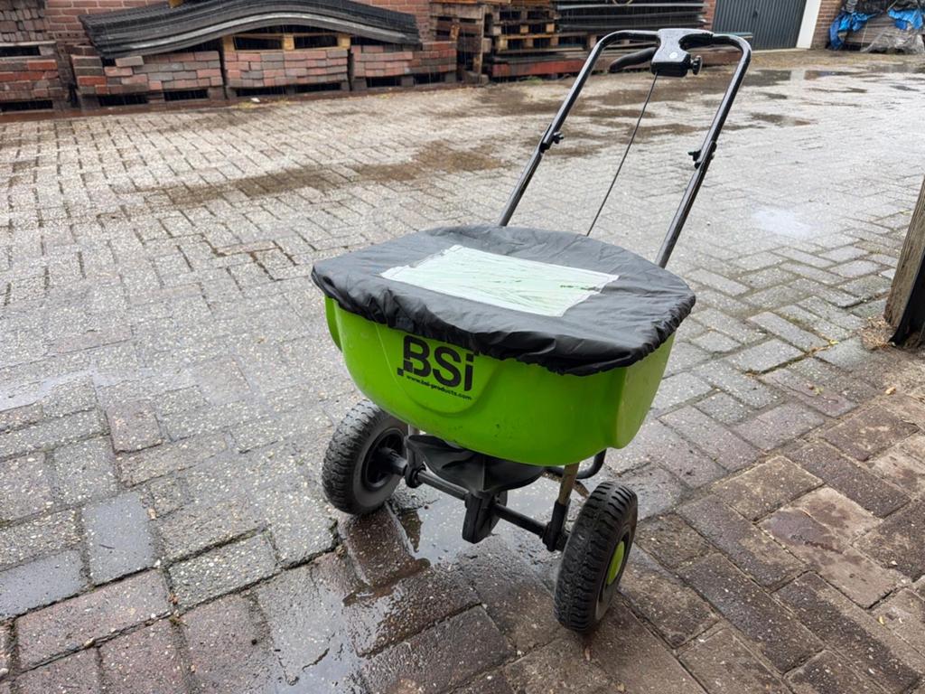 BSI Strooikar met afdekhoes 27L - Zo goed als nieuw, Ophalen, Zo goed als nieuw
