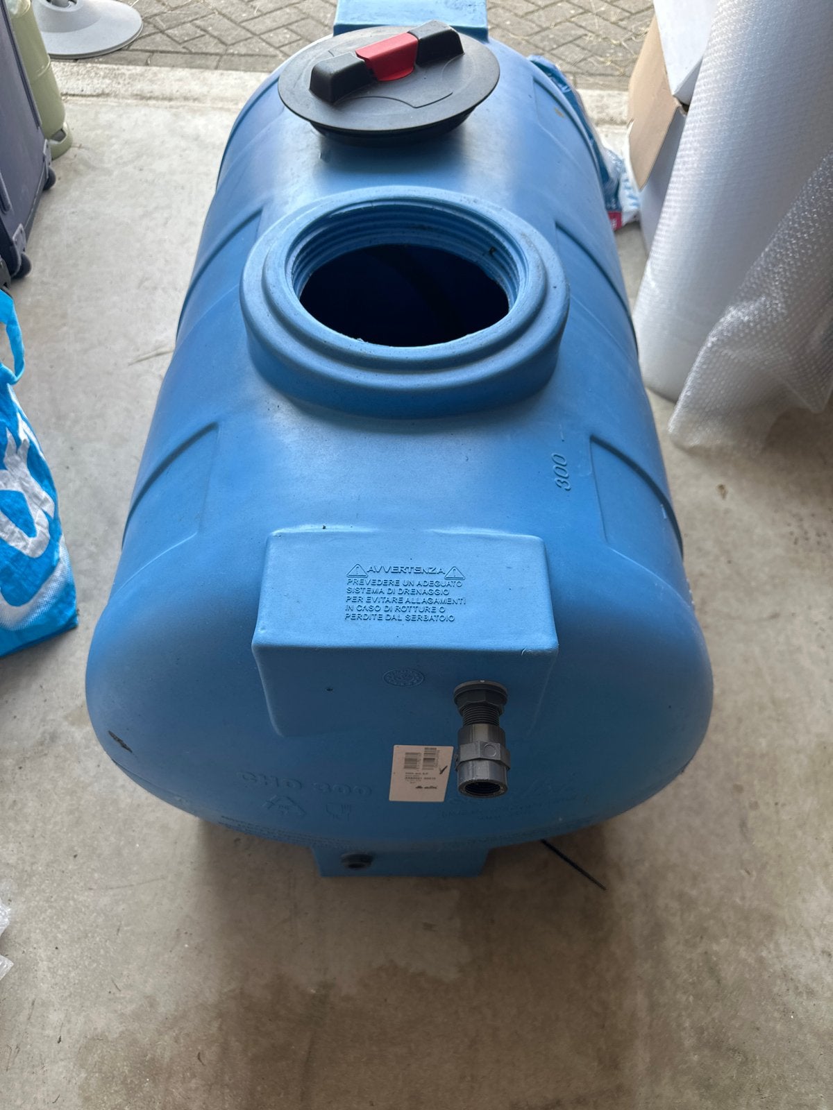 Blauwe watertank 300 liter met kraantje, Ophalen, Kunststof, Gebruikt, Met kraantje