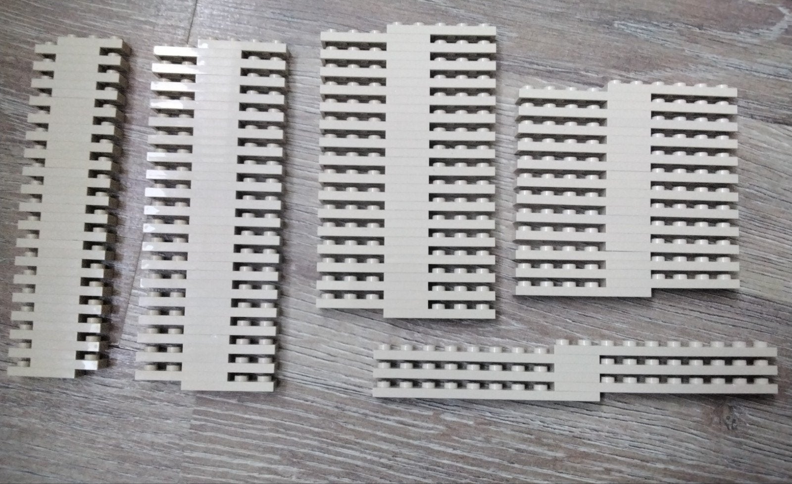 Lego plate beige 1x2, 1x3, 1x4, 1x5, 1x6, en 1x10, Ophalen of Verzenden, Gebruikt, Losse stenen, Lego