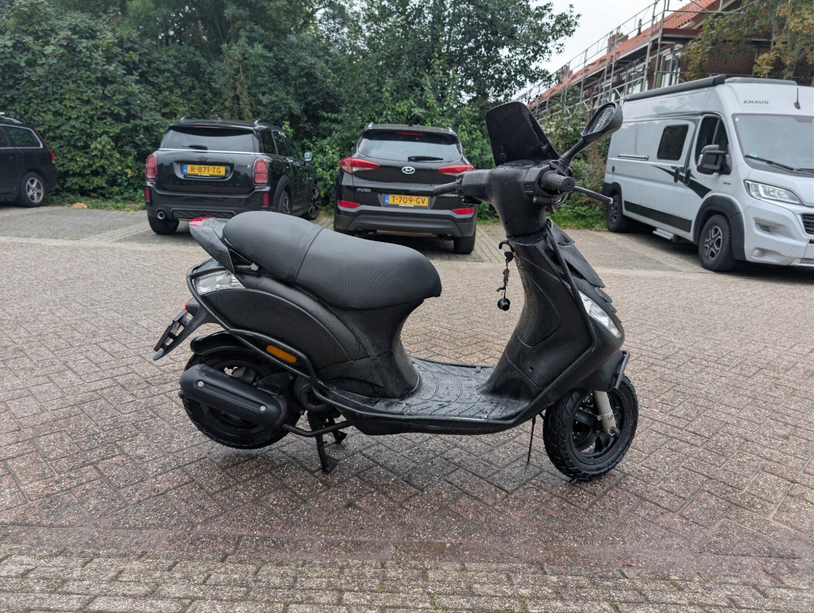Zip 50cc 4 takt blauwe plaat, Ophalen, Zo goed als nieuw, Benzine, Zip