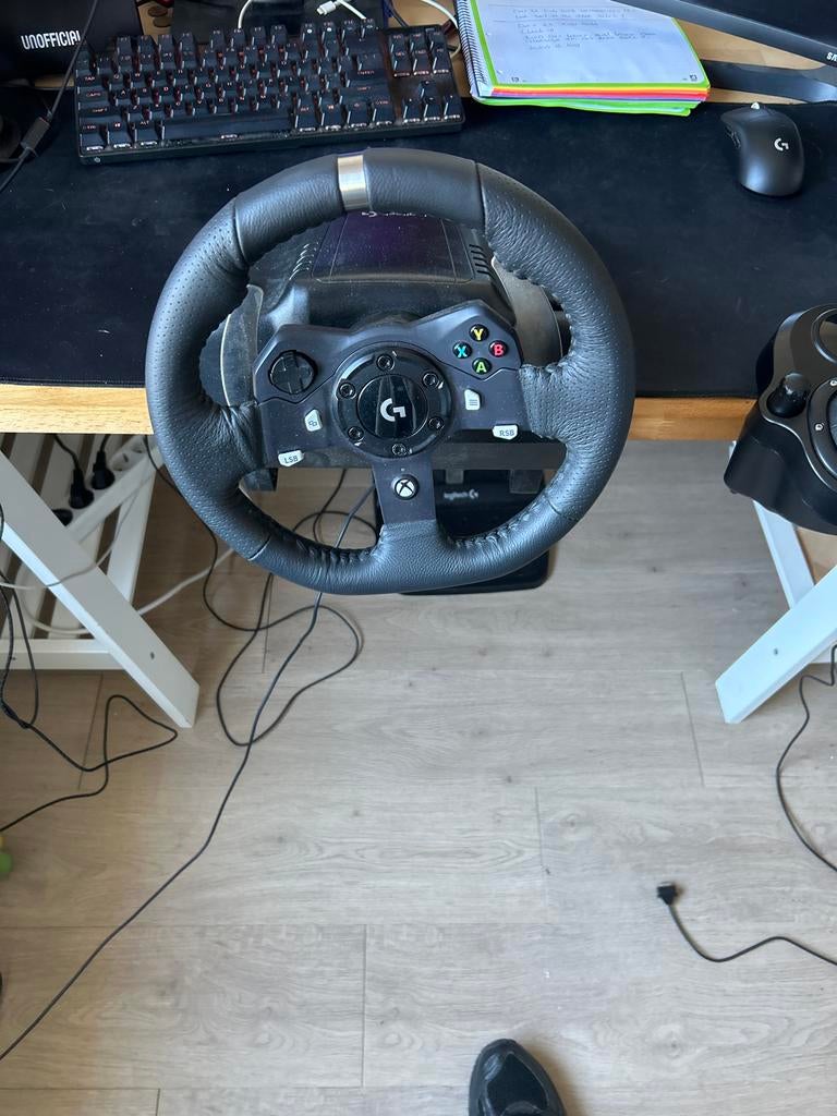Logitech G290 Racestuur + pedalen en gratis schakelpook, Ophalen of Verzenden, Gebruikt, Racen en Vliegen