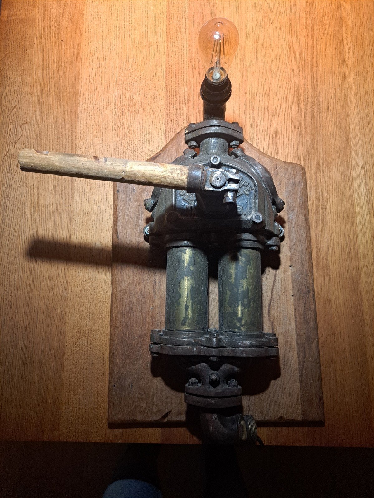 Unieke Vintage Pomp Lamp - Industriële Stijl, Antiek en Kunst, Antiek | Woonaccessoires, Ophalen