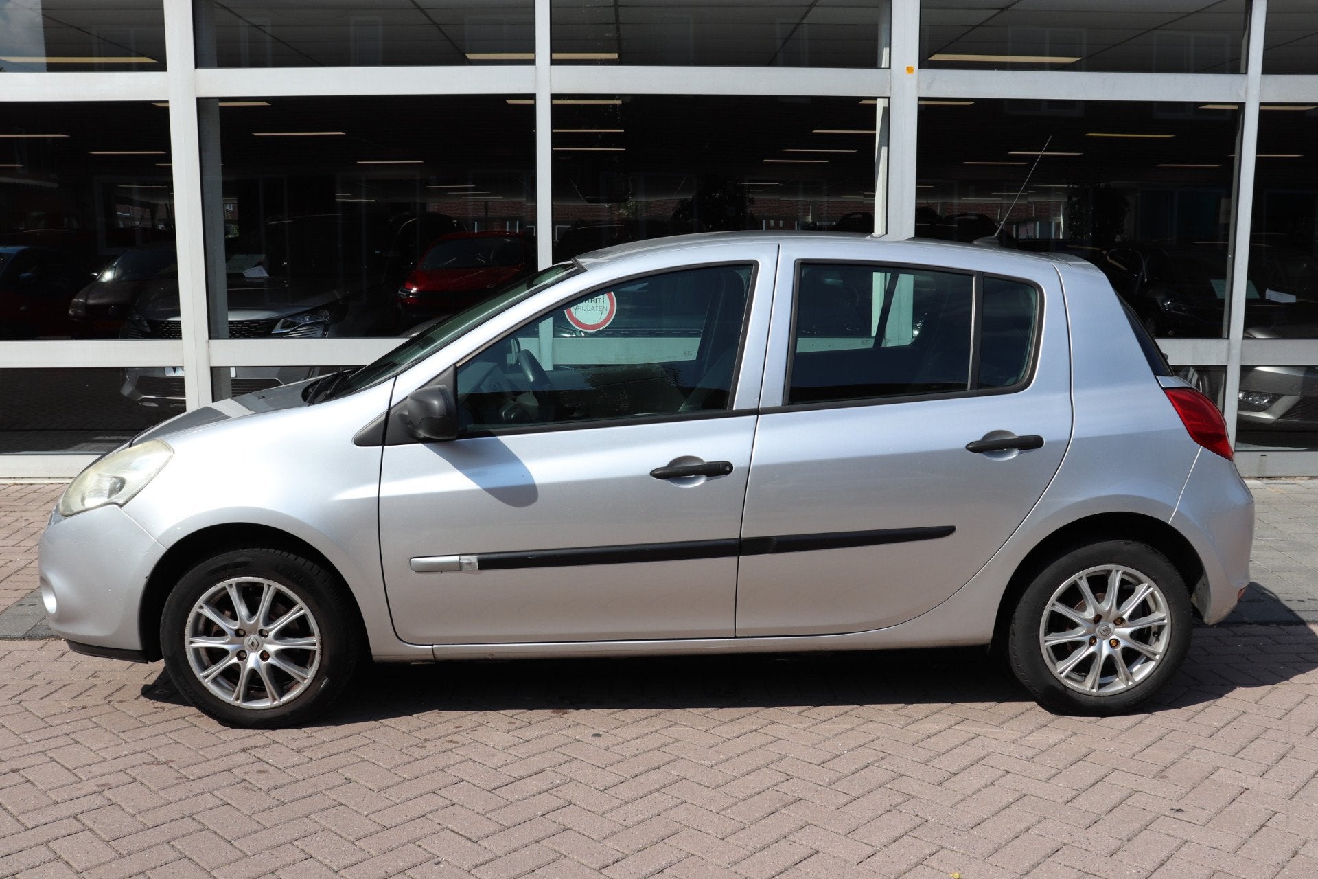 Renault Clio 1.2 Special Line. Airco Nette auto, goed rijden, Auto's, Voorwielaandrijving, Gebruikt, 4 cilinders, 49 €/maand