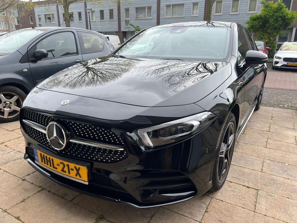 Mercedes-Benz A-Klasse A 250 e AMG Line Garantie19/02/2027, Auto's, Zwart, 1595 kg, Alcantara, Zwart