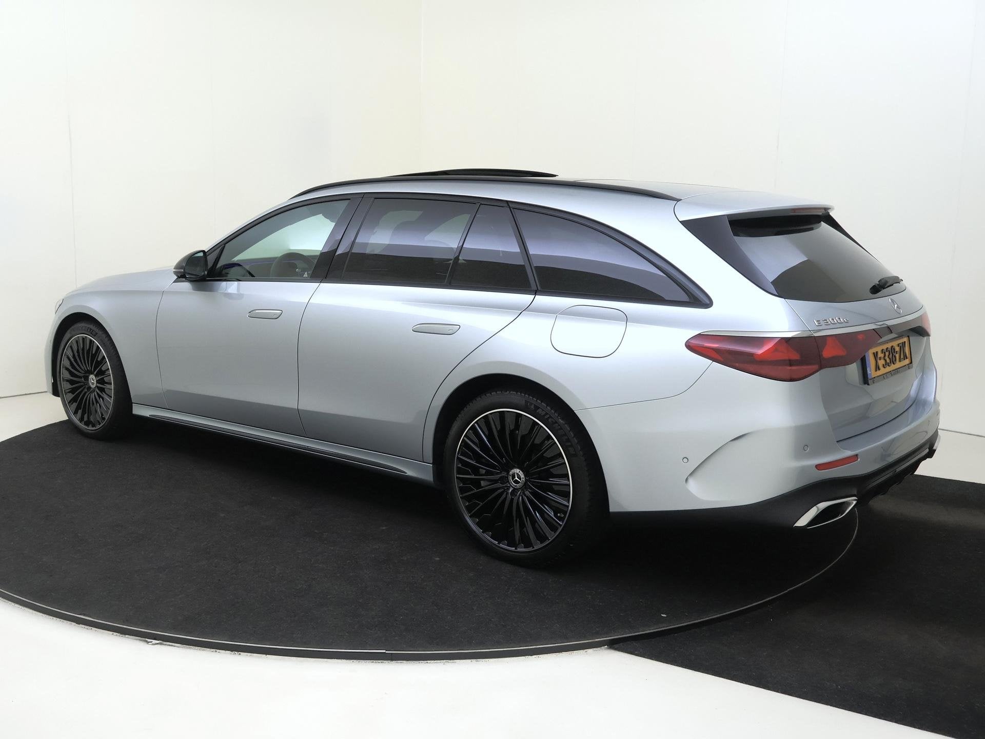 Mercedes-Benz E-klasse Estate 300 e AMG Line Premium/ Panora, Auto's, Automaat, Gebruikt, Euro 6, 4 cilinders