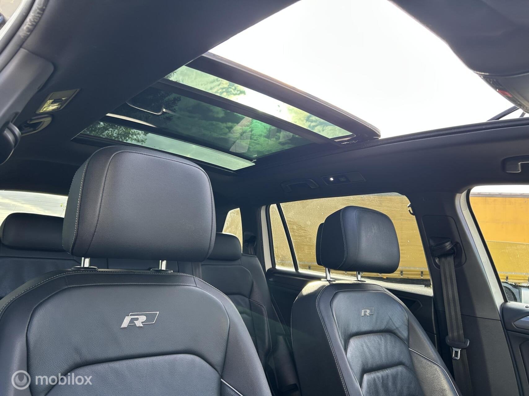 Volkswagen Tiguan Allspace 2.0 TDI 4Motion R-Line 7p.|DSG|, Auto's, Automaat, 1780 kg, 7 stoelen, Leder