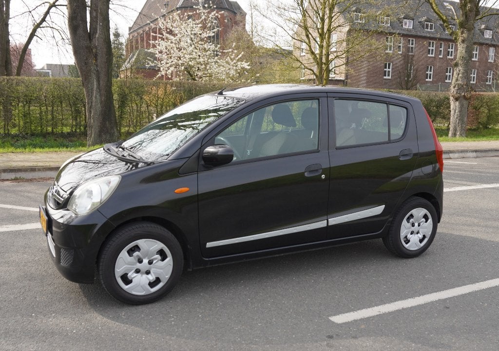 Daihatsu Cuore 1.0-12V Premium, 2007, stuurbekr, apk 04-'27, Voorwielaandrijving, Stof, 600 kg, 18 €/maand
