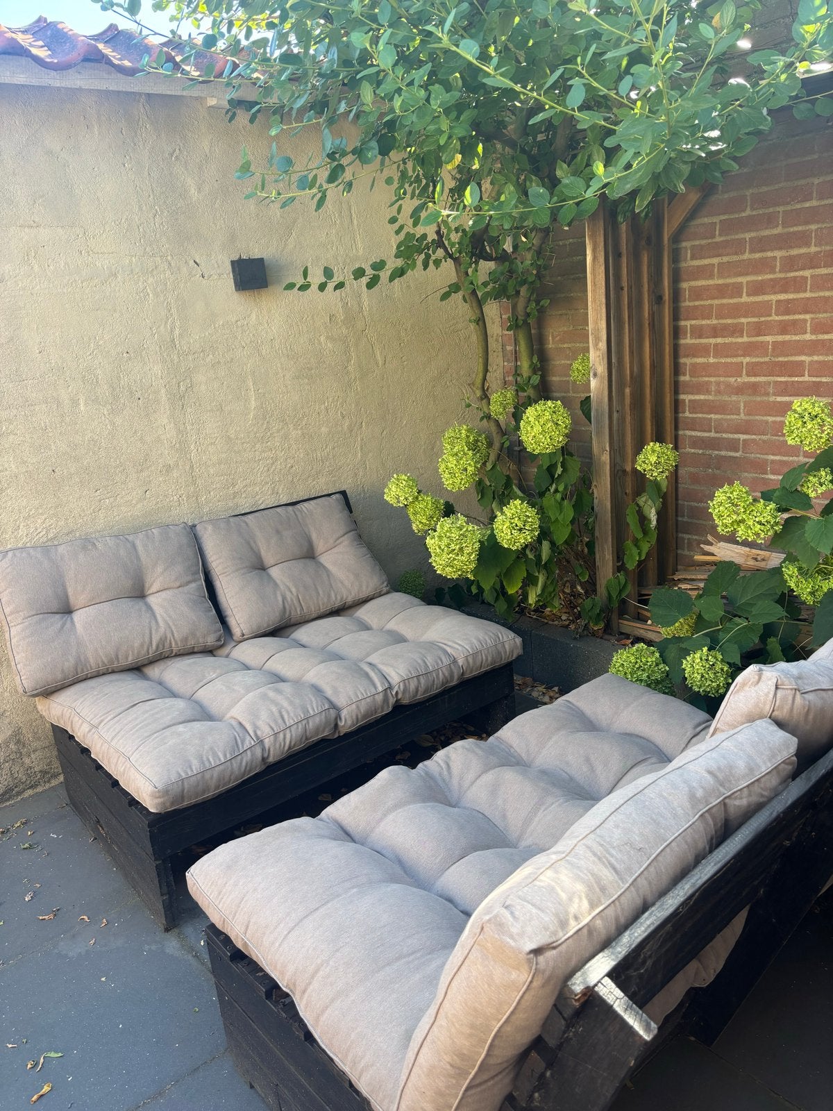 Tuinbank met kussens - Hout, gebruikssporen, Ophalen of Verzenden, Gebruikt, Hout