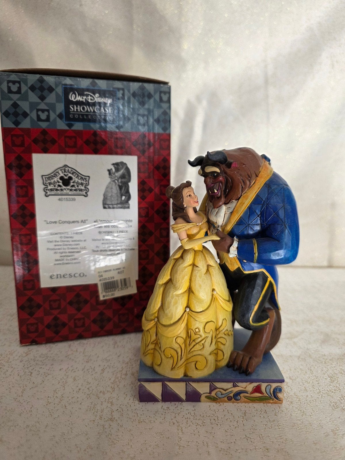 Disney traditions Beeldje Belle en het Beest- Love Conquers, Ophalen of Verzenden, Assepoester of Belle, Zo goed als nieuw, Beeldje of Figuurtje