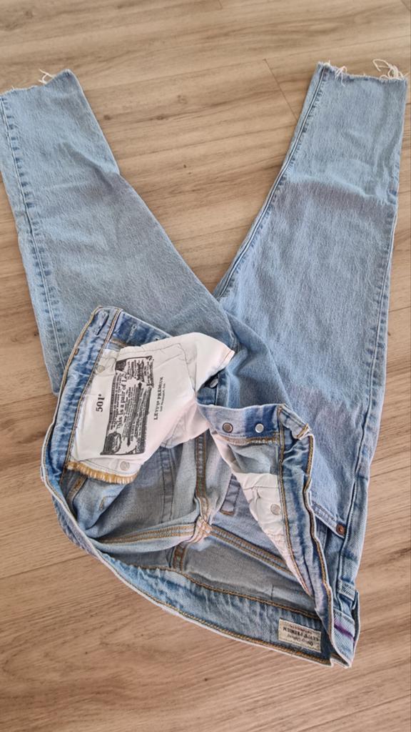 Levi's 501 Premium Jeans - Lichtblauw, W28-W29, Blauw, Ophalen of Verzenden, Zo goed als nieuw, W28 - W29 (confectie 36)