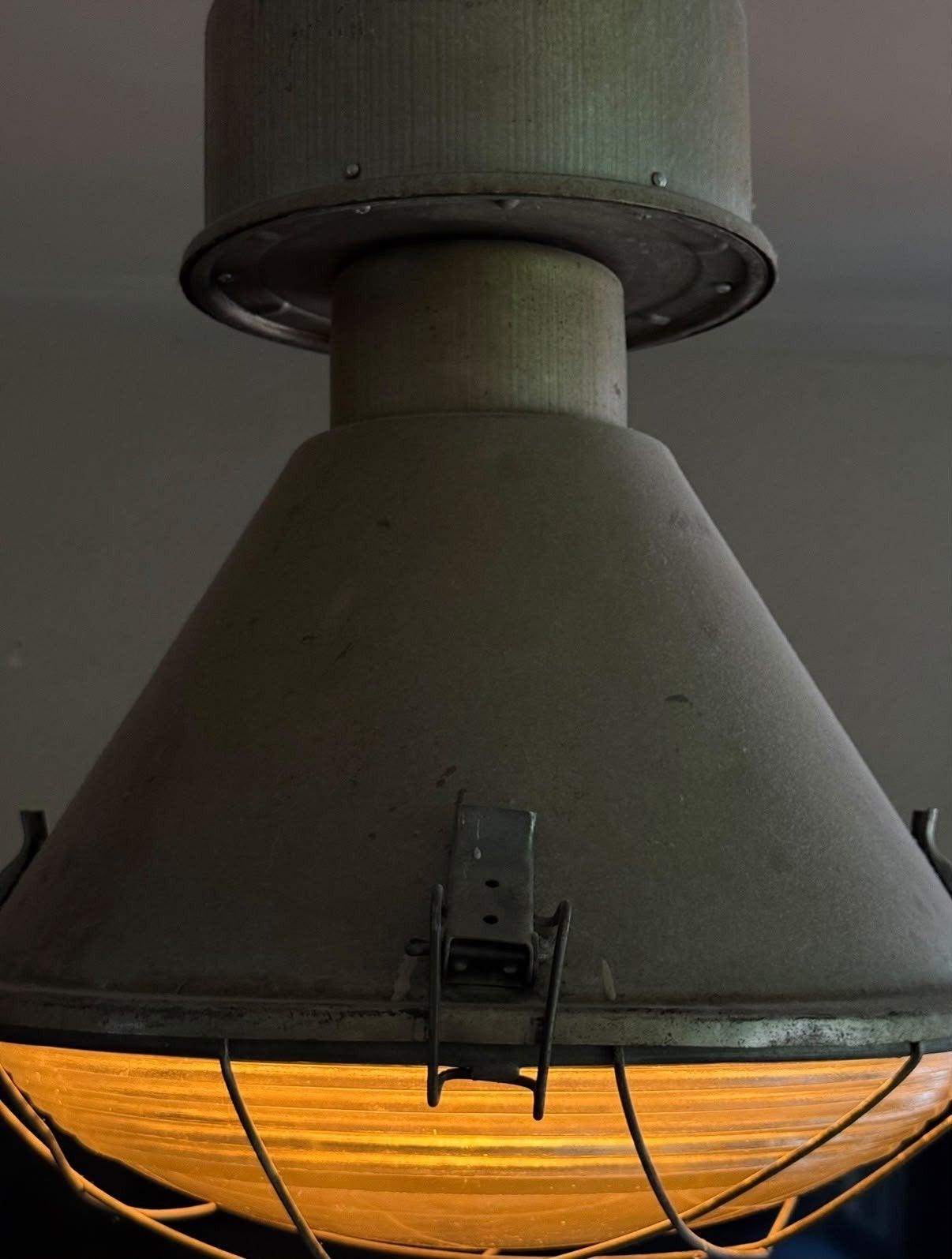 Vintage Industriële Hanglamp Predom-Mesko ORP-400E, Ophalen