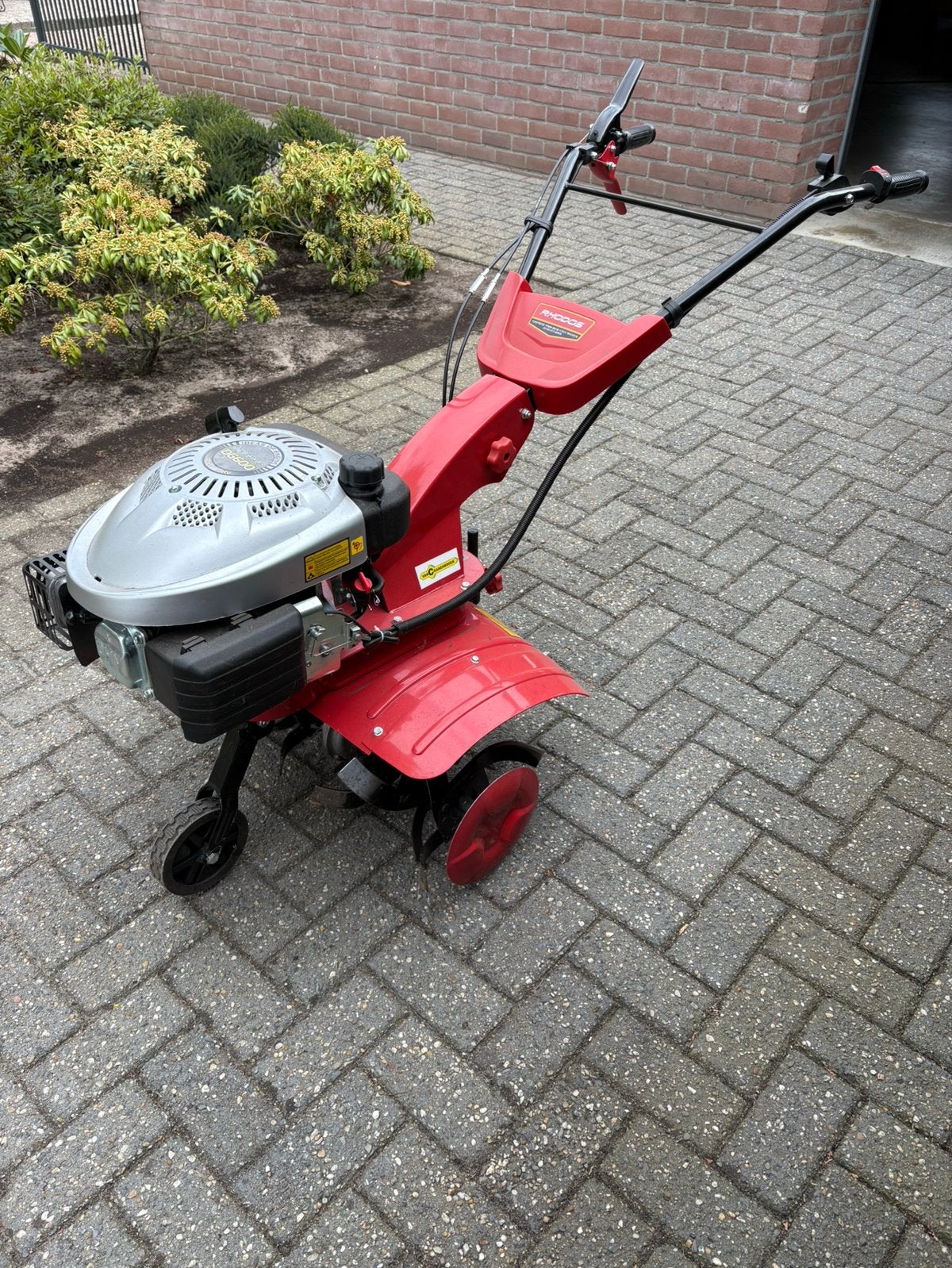 Rhodos tuinfrees 60cm breed, Ophalen, Zo goed als nieuw, Benzine, Tuinfrees