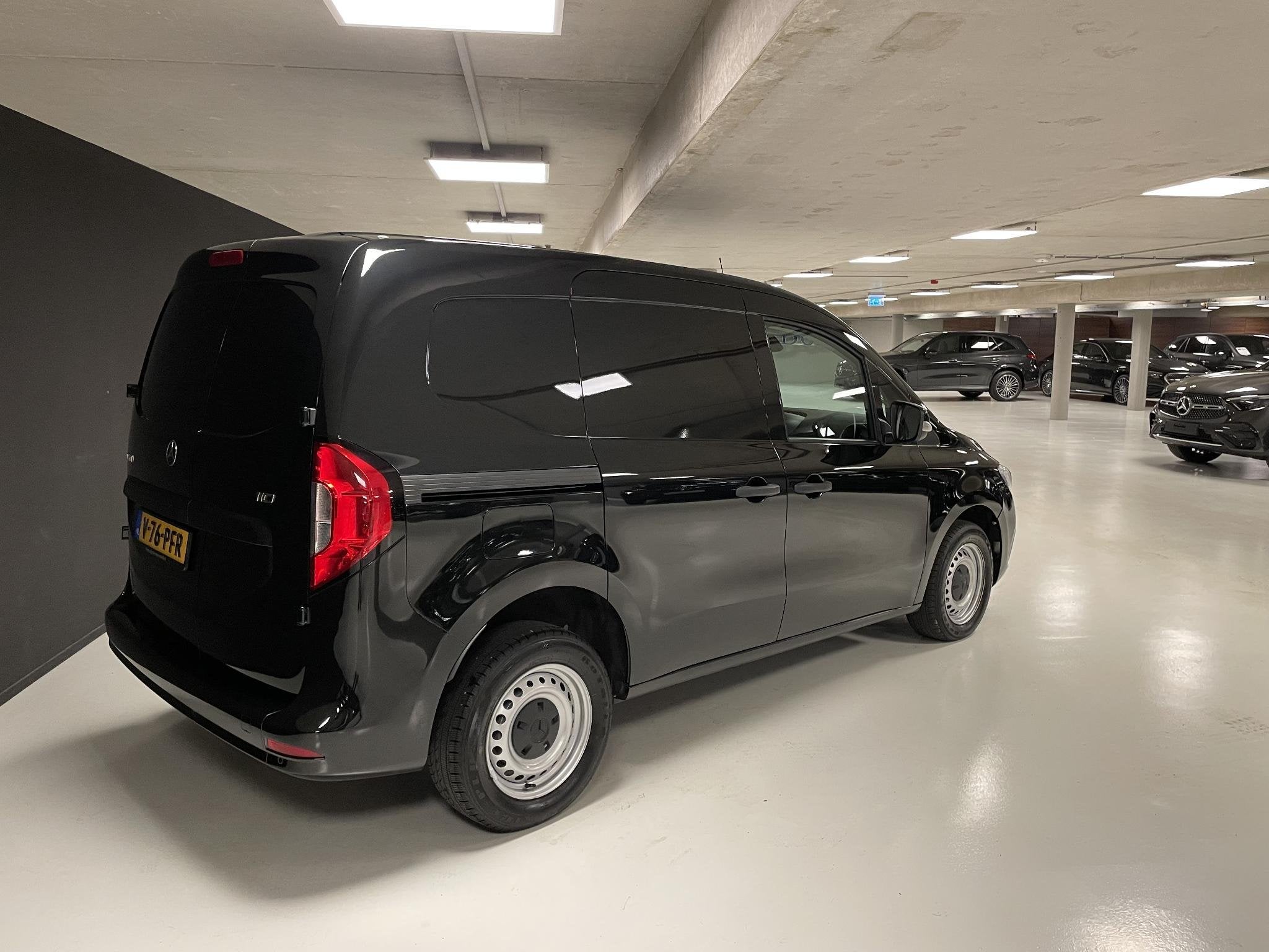 Mercedes-Benz Citan 110 L1 Base, Auto's, Bestelauto's, Gebruikt, 4 cilinders, 700 kg, Zwart