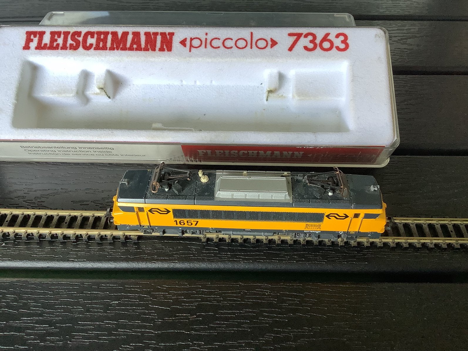 Fleischmann Piccolo 7363 NS Locomotief 1657, Fleischmann, Ophalen of Verzenden, Zo goed als nieuw, Analoog