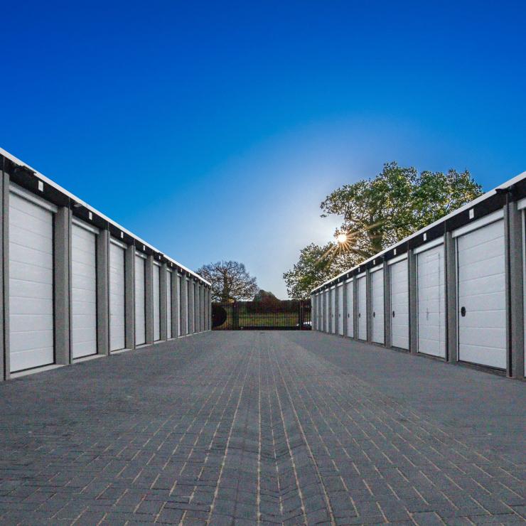 GEZOCHT: Parkeerplaats of garagebox te huur in Voorschoten, Ophalen of Verzenden, Nieuw