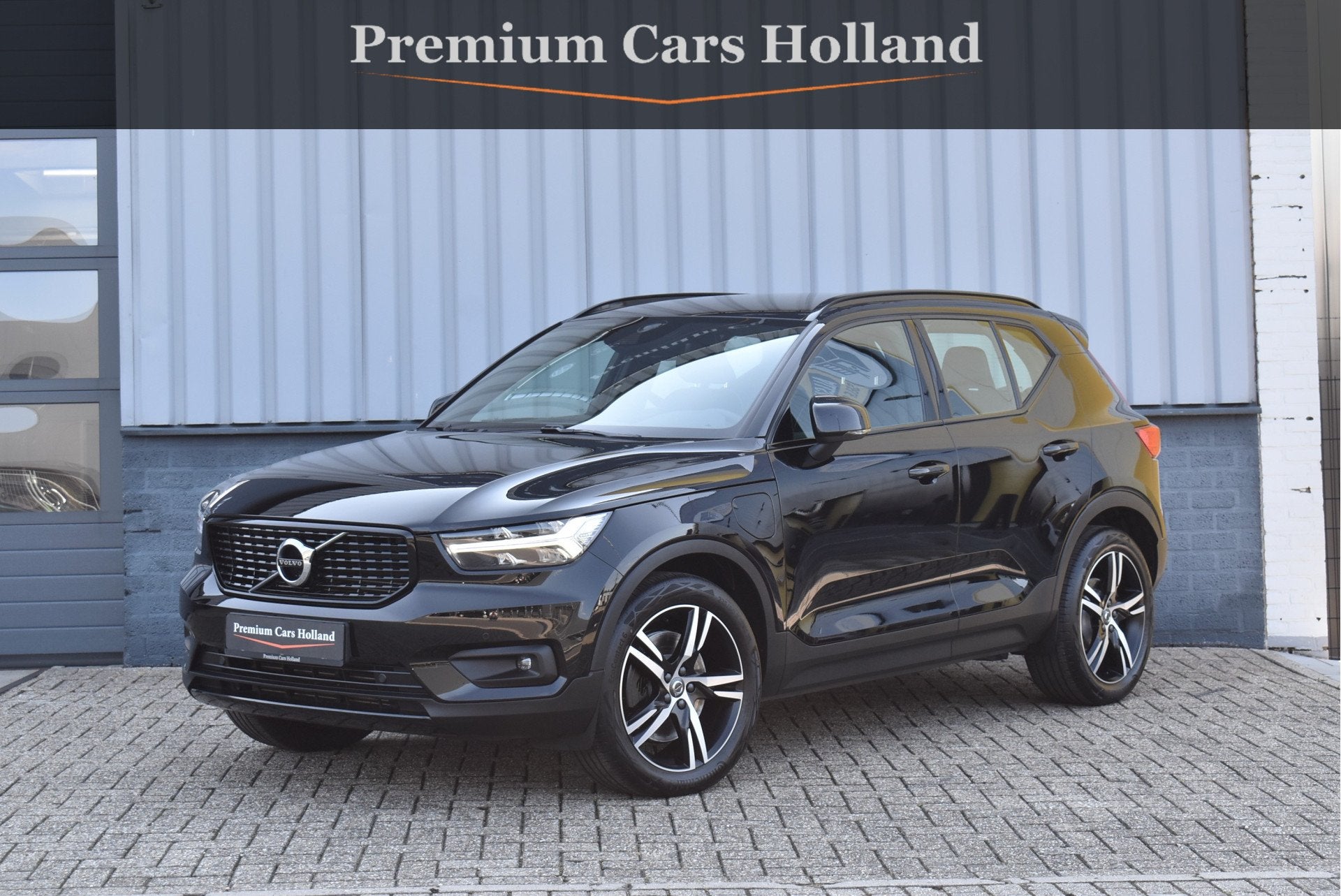 Volvo XC40 1.5 T5 Recharge R-Design 262 Pk Full Led Navi Cam, Gebruikt, Zwart, Bedrijf, Hybride Elektrisch/Benzine