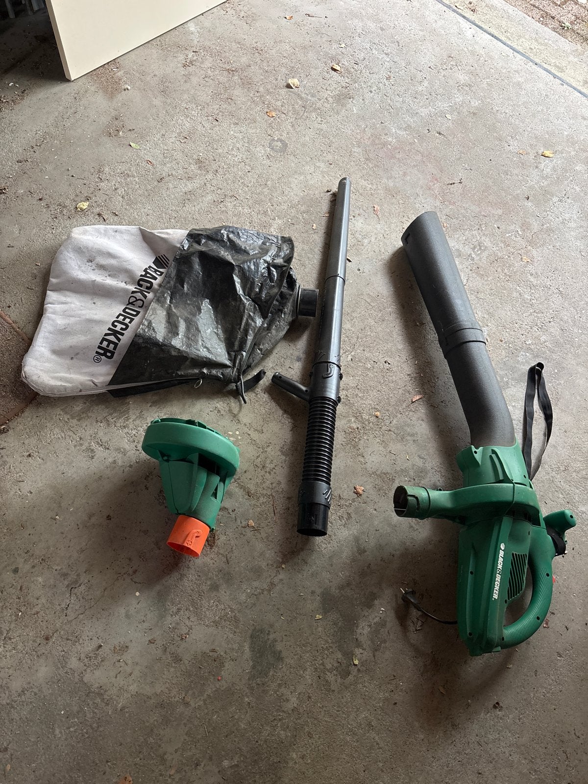 Black & Decker bladblazer/zuiger - niet werkend, voor onderd, Tuin en Terras, Ophalen, Gebruikt, Handgedragen, Met opvangzak