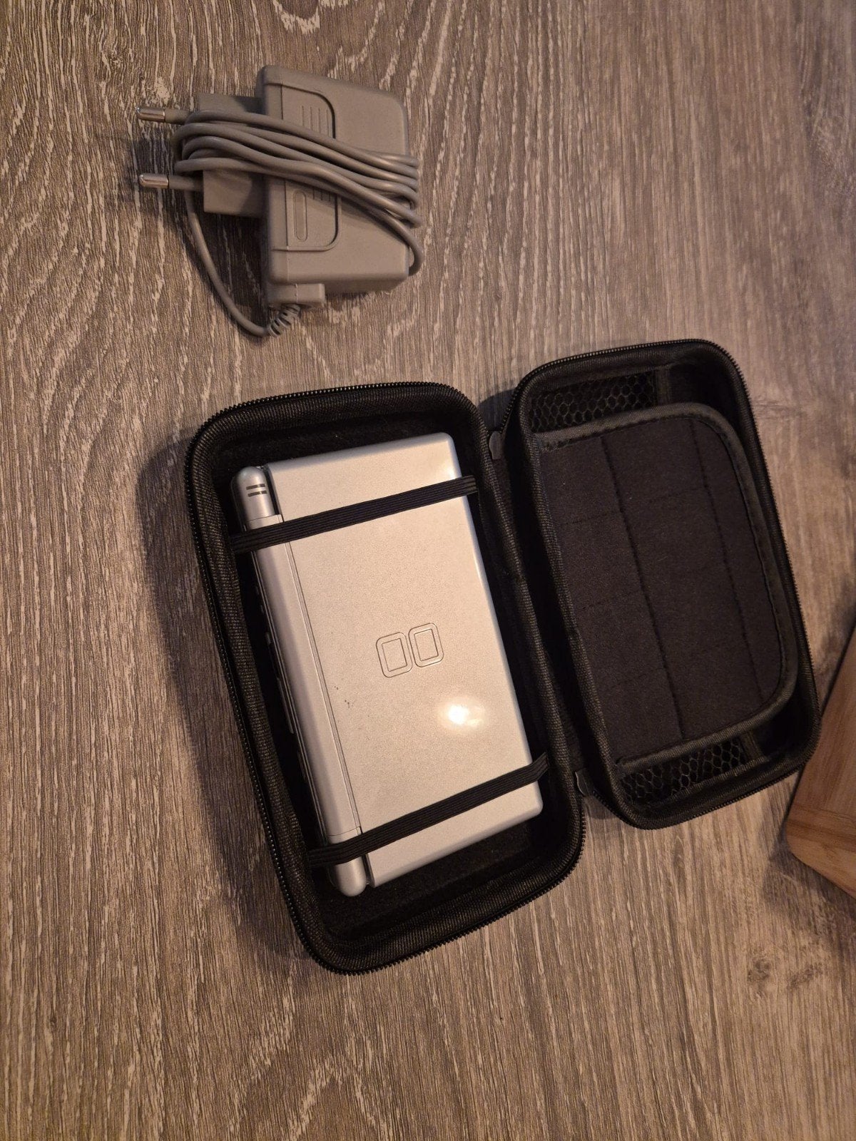 Nintendo DS Light zilver, Spelcomputers en Games, Met games, Gebruikt, Ophalen of Verzenden, Zilver