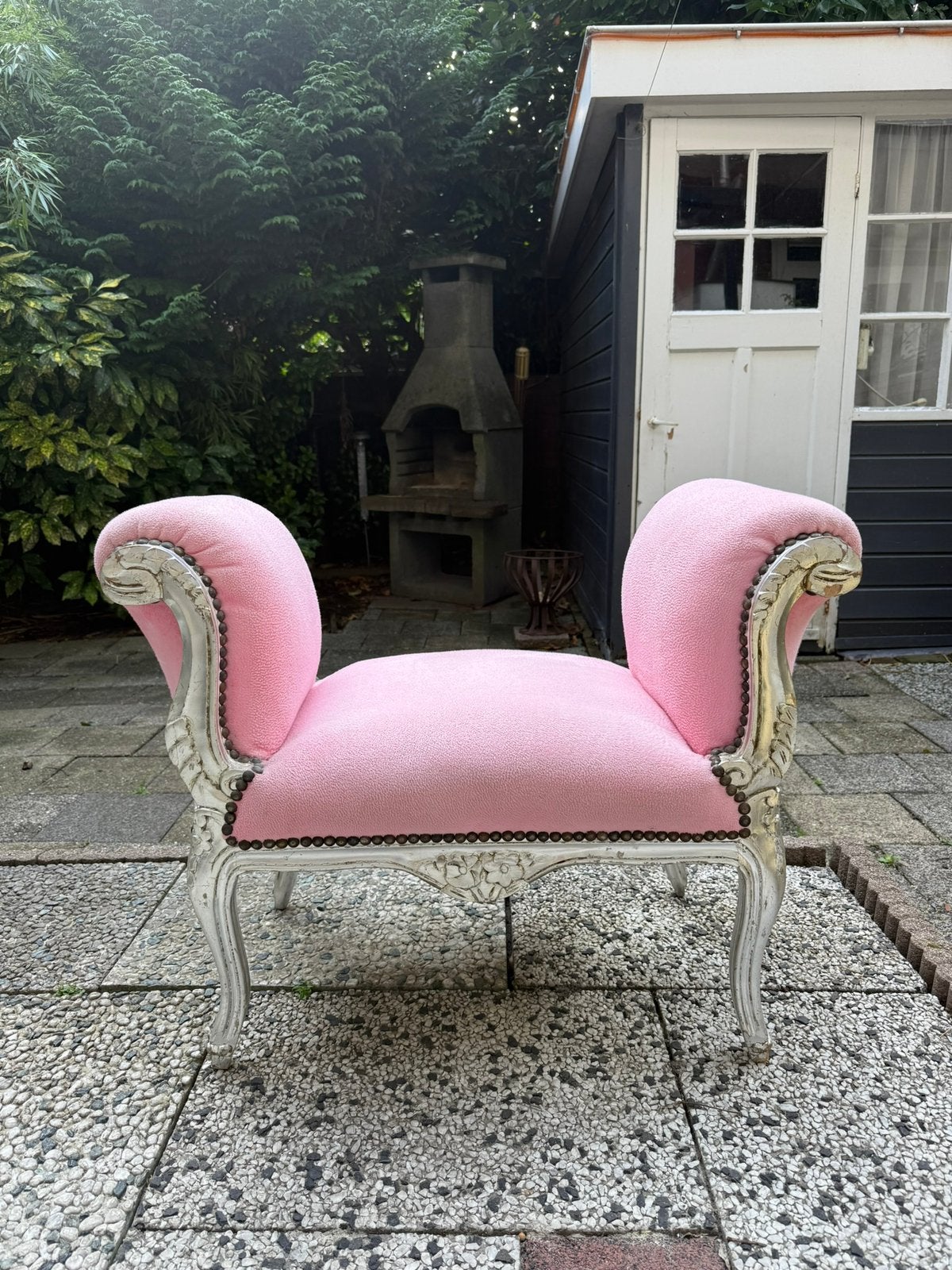 Authentiek Roze Bankje, Ophalen
