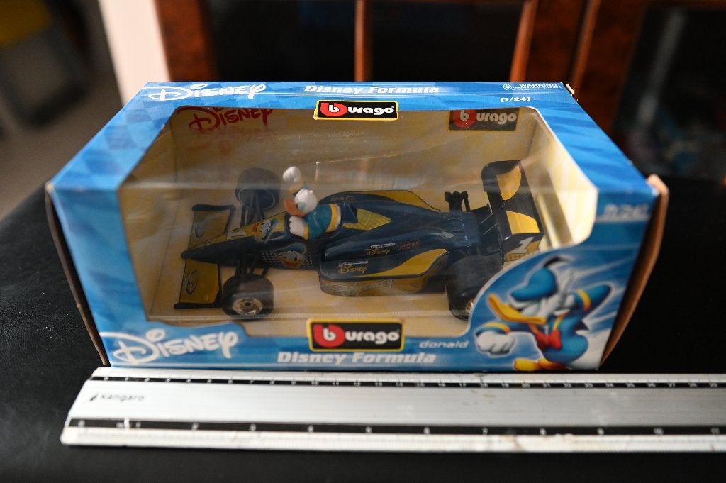 Disney Bburago Donald Duck Formule 1 auto, Ophalen of Verzenden, Donald Duck, Nieuw, Overige typen