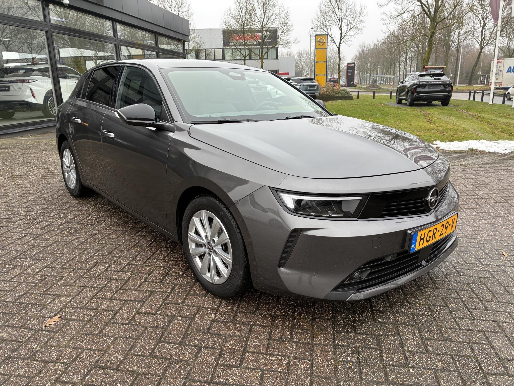 Opel Astra 1.2 Turbo 110pk Business Edition | Navigatie | Ac, Voorwielaandrijving, Stof, 1250 kg, Euro 6