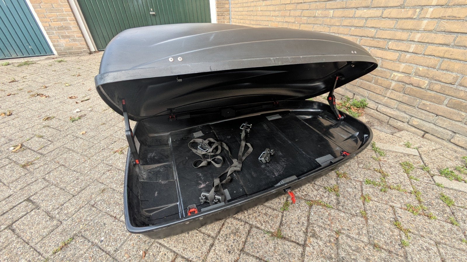 Dakkoffer met Dacia logo, Ophalen, Gebruikt