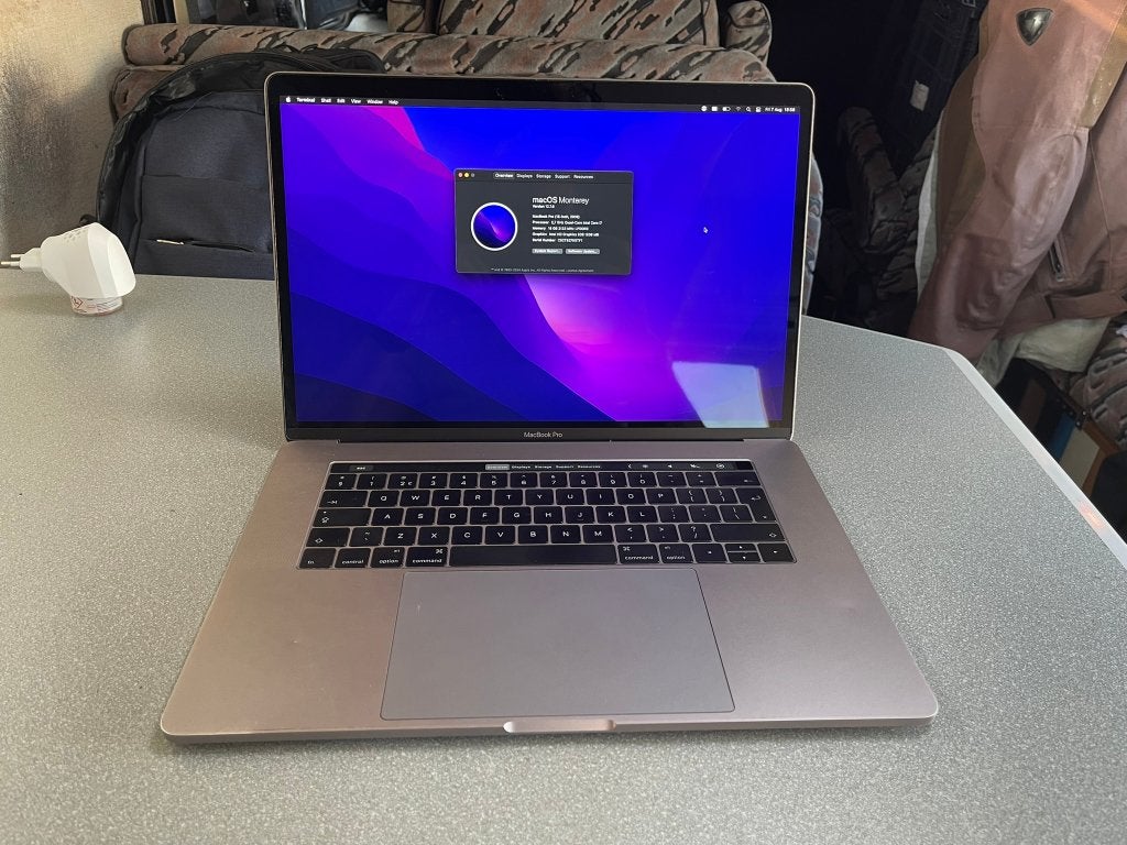 MacBook Pro (15-inch, 2016/1 TB/16GB/i7 2,7Ghz), Computers en Software, MacBook Pro, 1 TB of meer, Gebruikt, 2 tot 3 Ghz