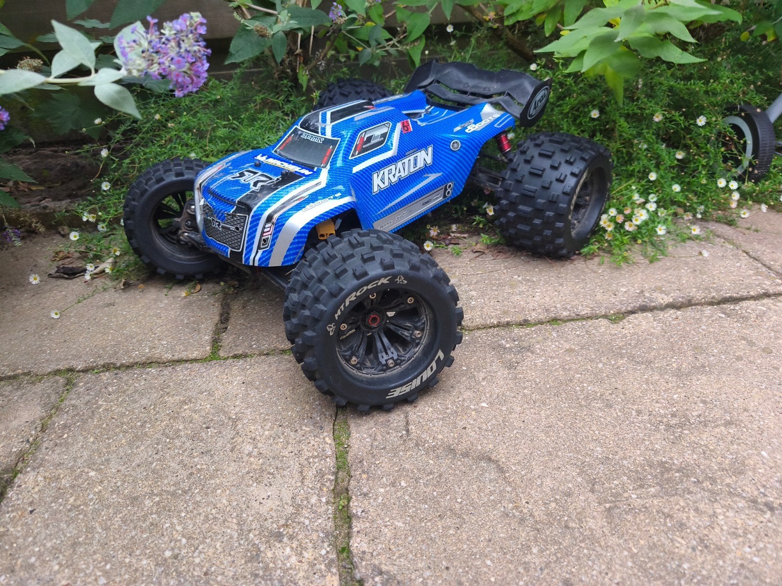 Arrma Kraton 6s RTR met extra's en 2 accu's, Gebruikt, Auto offroad, RTR (Ready to Run), Schaal 1:8