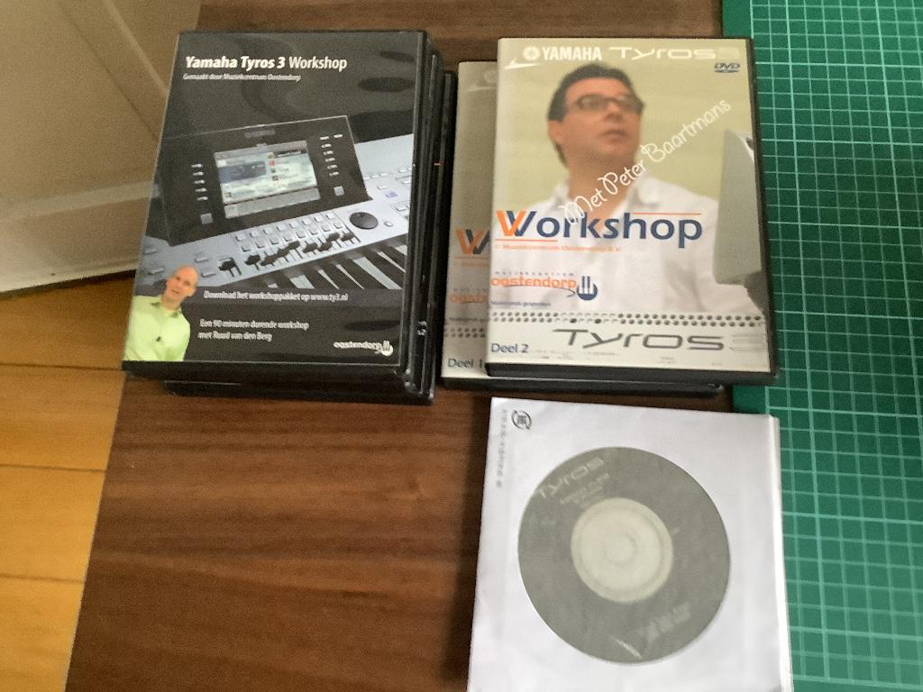 Gratis dvd’s Tyros 3, Muziek en Instrumenten, Keyboards, Ophalen, Gebruikt, 61 toetsen, Yamaha