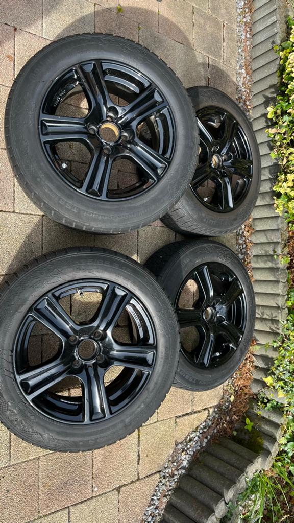 Suzuki Swift Winterbanden (175/65 R15) met TPMS sensor, Auto-onderdelen, Banden en Velgen, Ophalen, Gebruikt, 15 inch, 175 mm