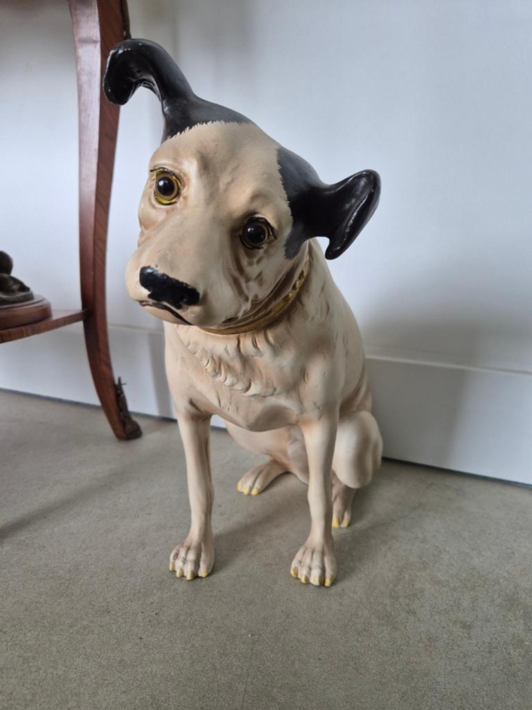 Vintage hond beeld - Keramiek - Zwart en beige, Kunststof, Ophalen of Verzenden, Zoogdier, 20 - 50 cm