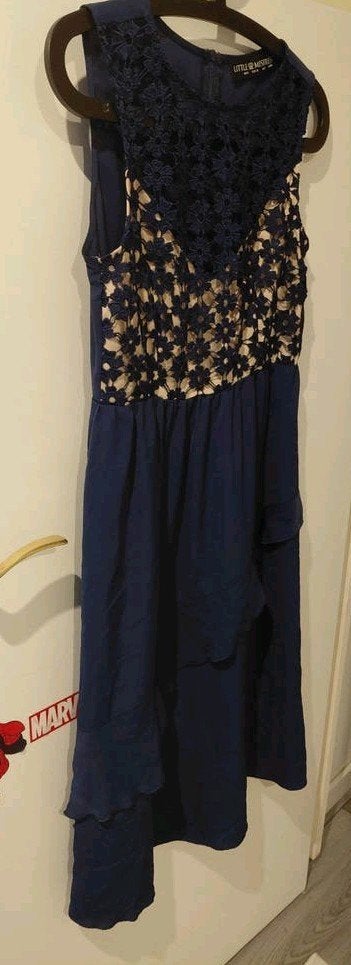 Donkerblauwe jurk met kanten bovenkant, Maat 38/40 (M), Blauw, Ophalen of Verzenden, Zo goed als nieuw