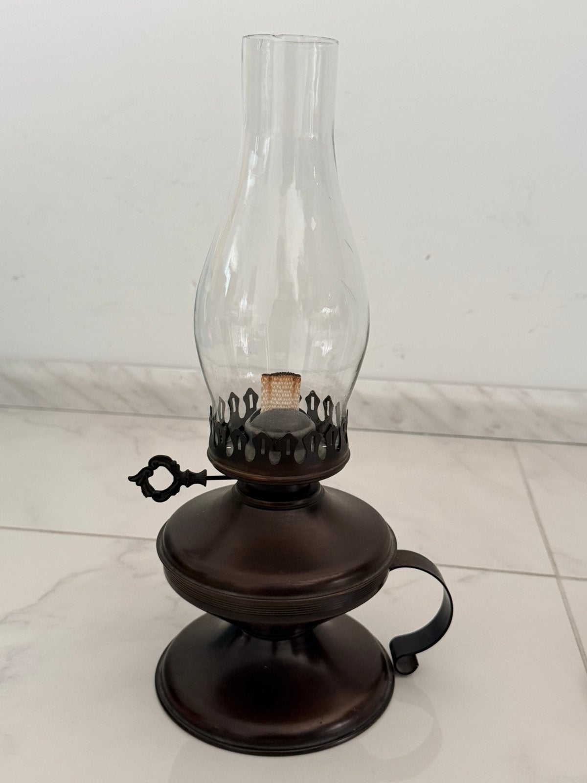 Vintage olielamp / petroleumlamp, Ophalen of Verzenden
