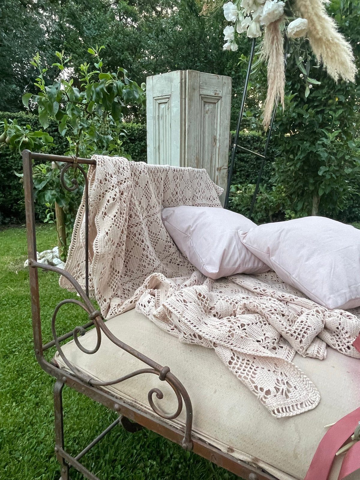 Frans antiek ijzeren ligbed/daybed met wielen, Ophalen