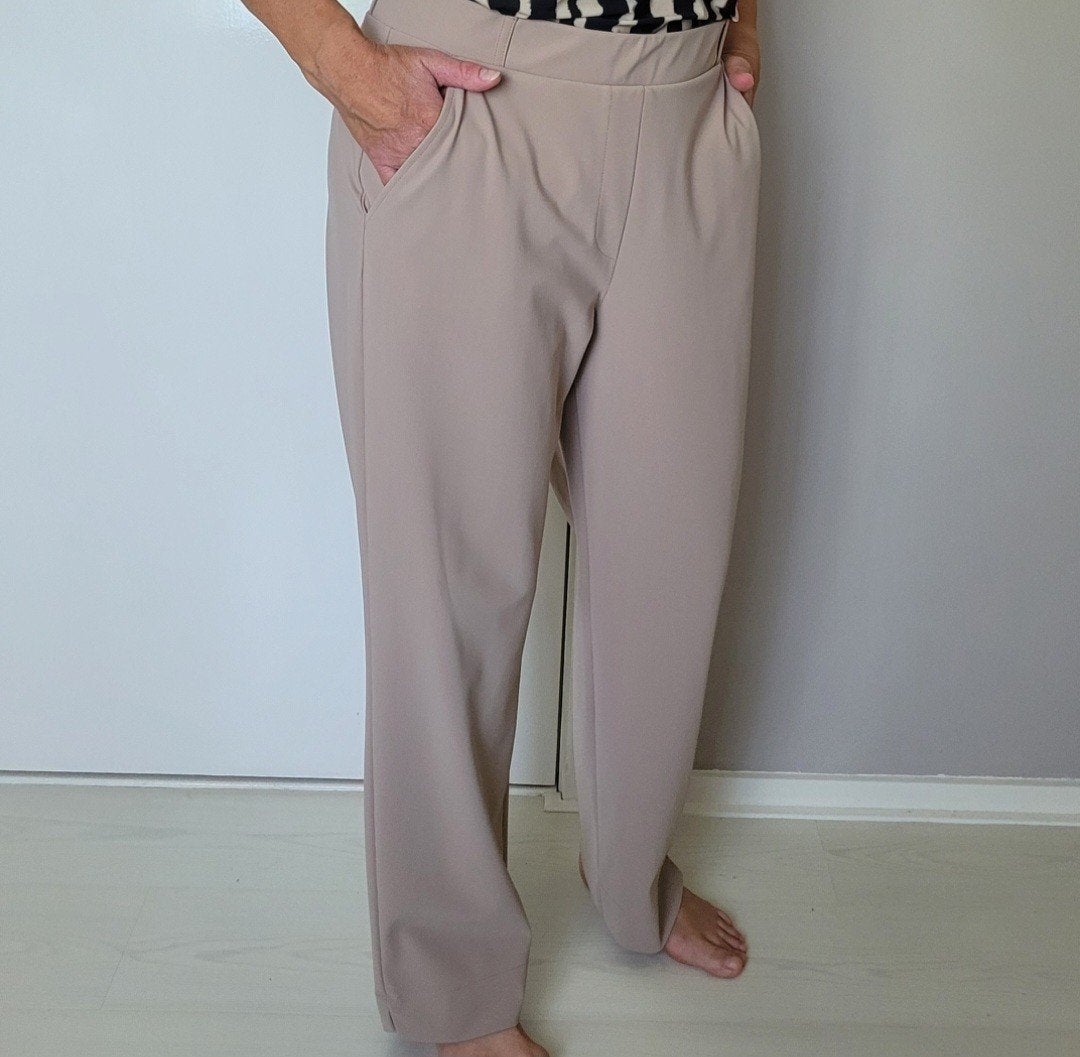Studio Anneloes Anne Bonded broek XXL Latte Zand pantalon, Studio Anneloes, Verzenden, Beige, Maat 46/48 (XL) of groter
