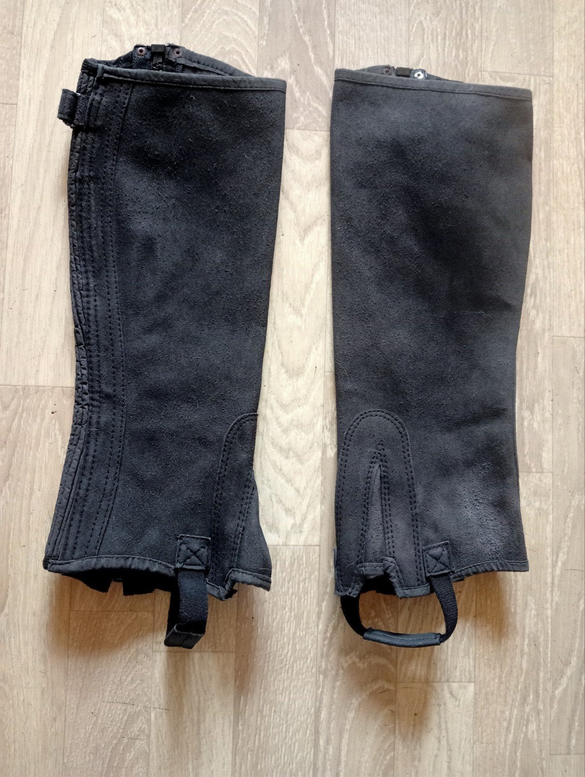 Nette zwarte Mondoni suède chaps mt m, Ophalen of Verzenden, Gebruikt, Dressuur, Schoeisel